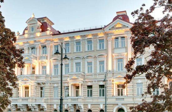The Kempinski Hotel Cathedral Square Facade | jhtravel.org